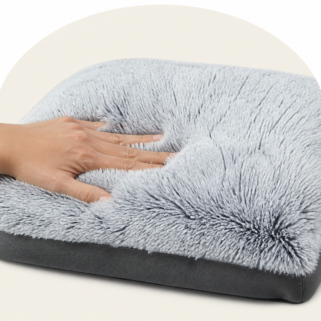 DogBedHouse Warm Polyester Fiber Dog Bed (Pre-Assembled)