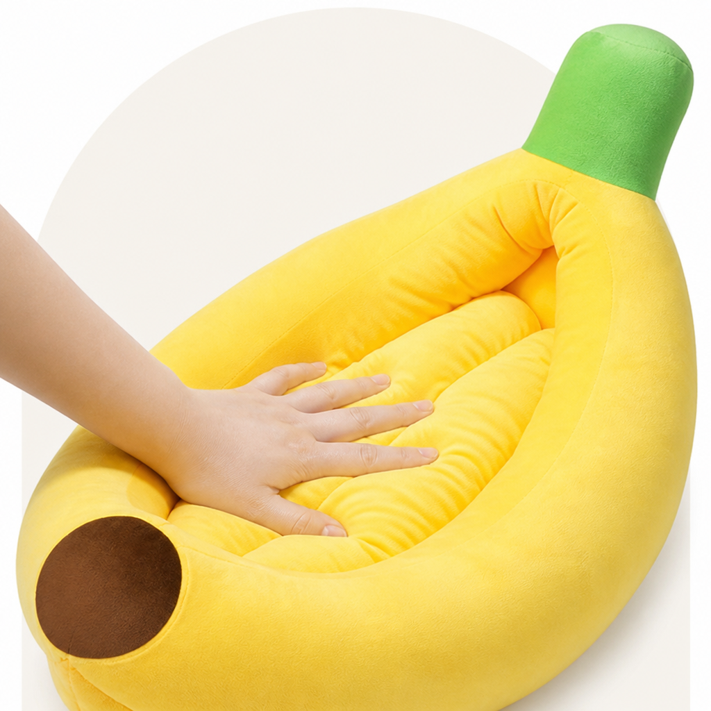 DogBedHouse Warm Cozy & Washable Banana-Shaped Pet Bed