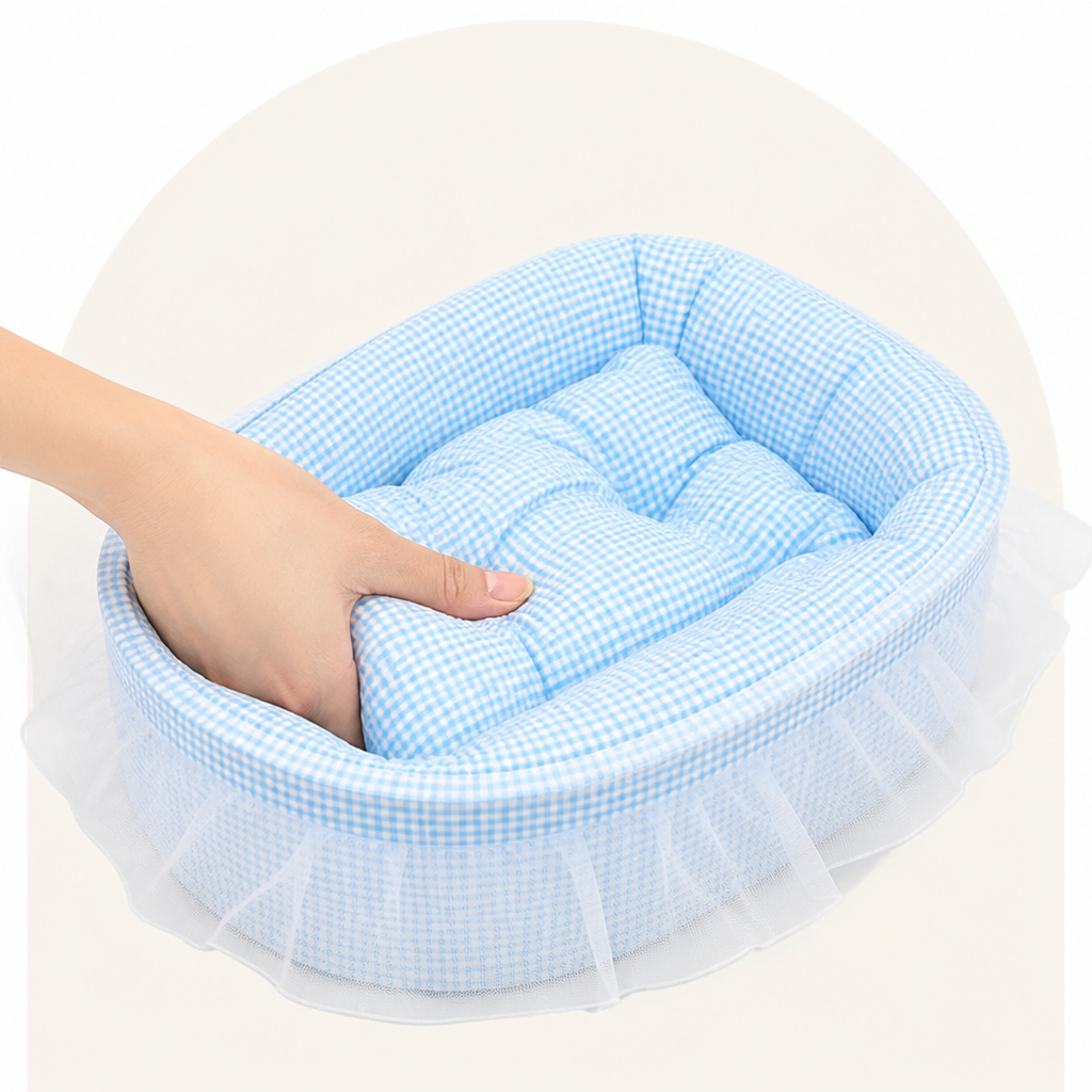 DogBedHouse Polyester Plush & Lace-Trimmed Pet Bed