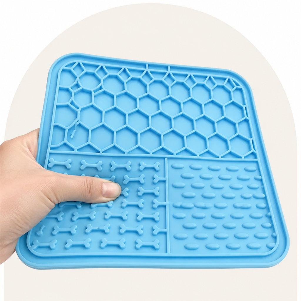 DogBedHouse Slow-Feeding Food-Grade Silicone Lick Mat