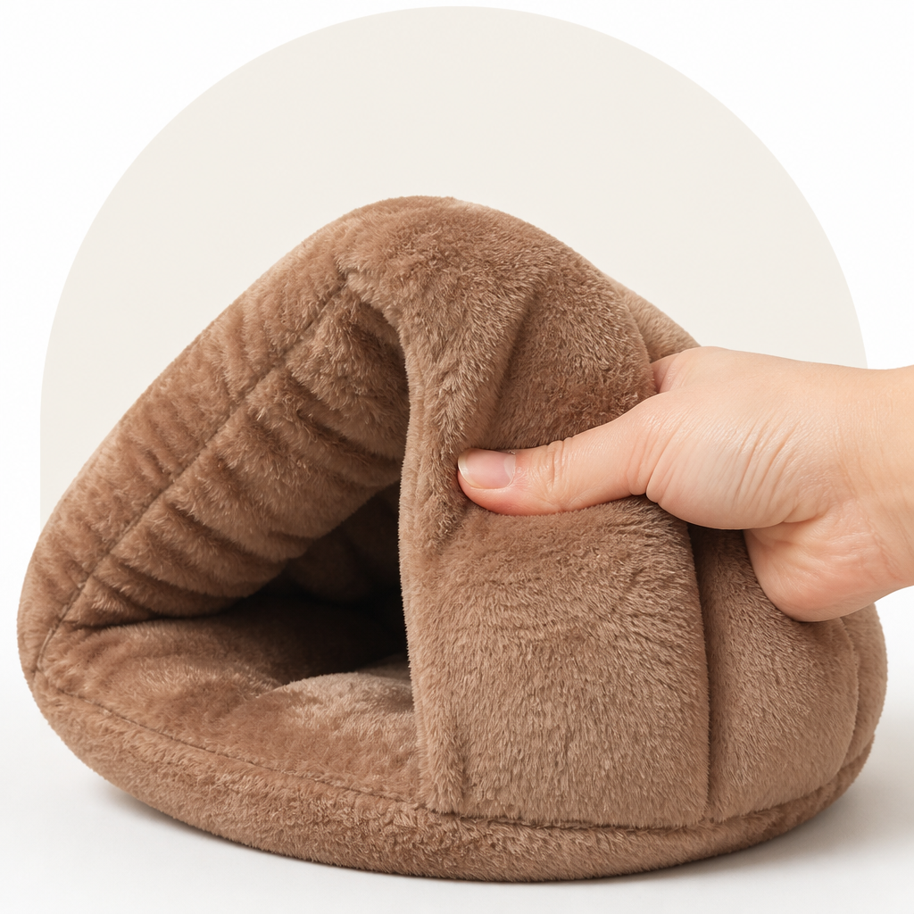DogBedHouse Thick Plush & Insulated Triangle Kennel Mat