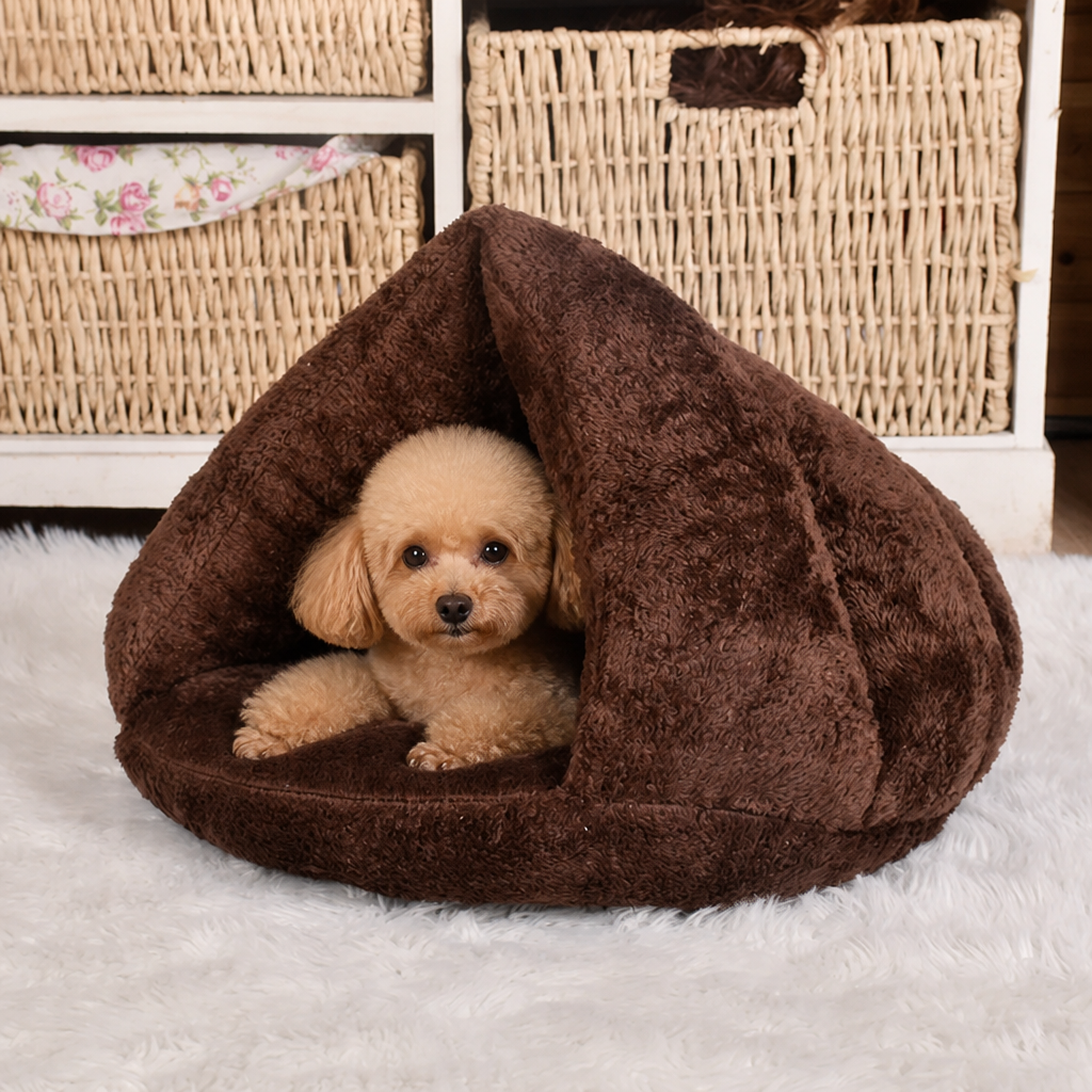 DogBedHouse Thick Plush & Insulated Triangle Kennel Mat